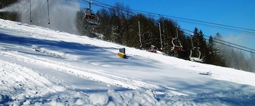 Skiareály okolo nás jsou v provozu 